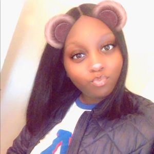 Meet your Posher, Denasia